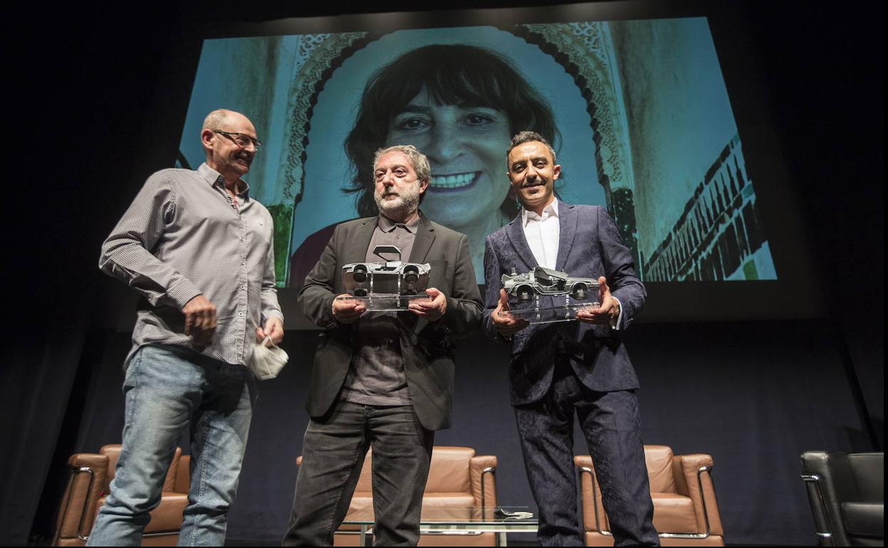 Gravite 2021: Premio Viajero en el Tiempo. 