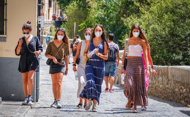 Calor en las calles de Granada. 