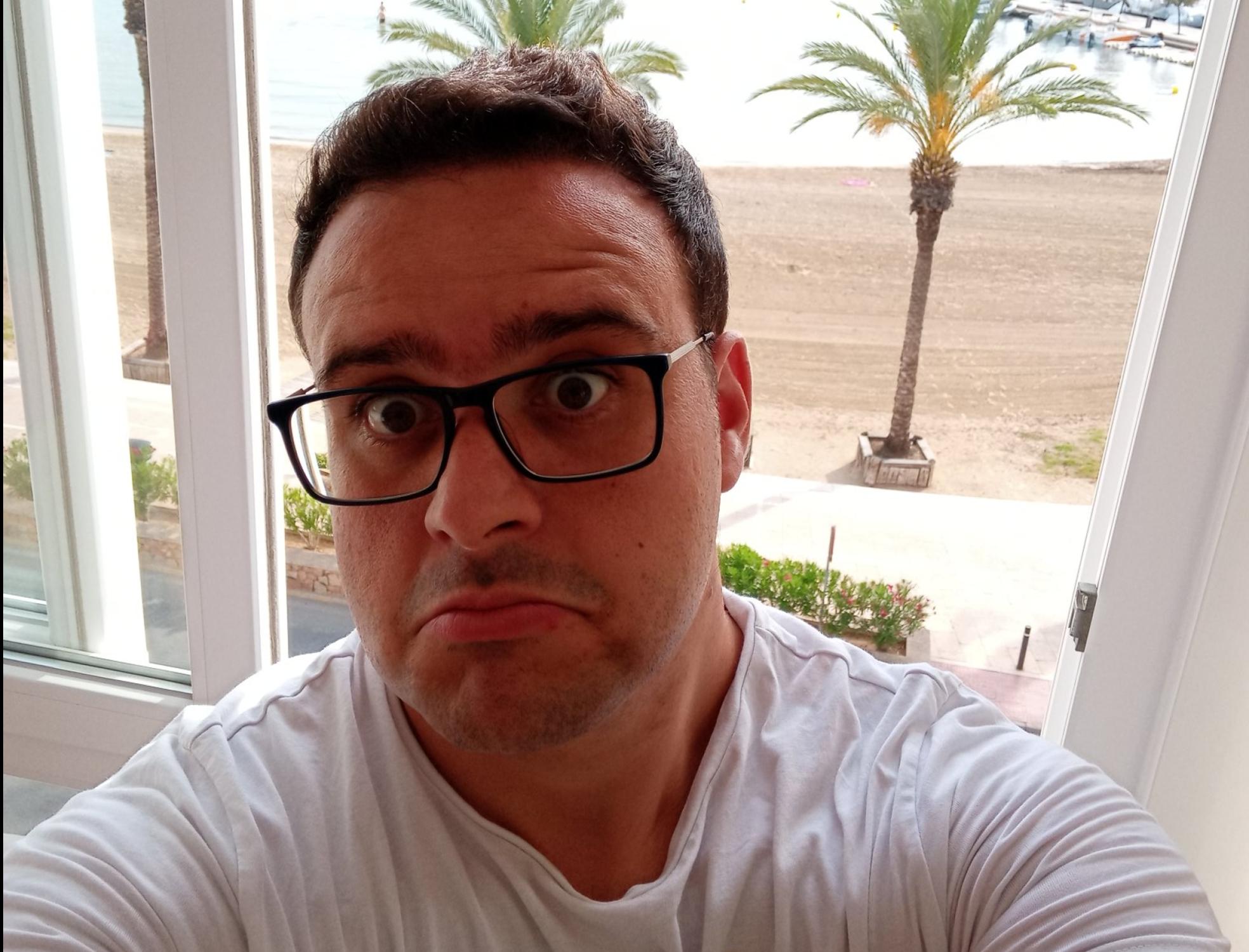 El ajedrecista Pepe Cuenca, de viaje por Formentera. 