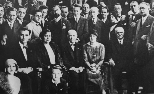 Homenaje a Falla tras el concurso de Cante Jondo.