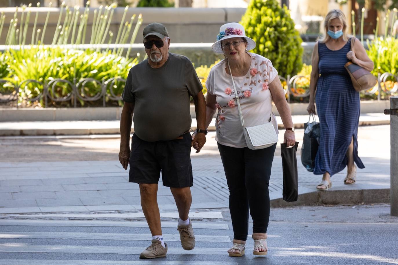 Desde primera hora de la mañana, ya se ha dejado notar el fin de esta norma, aunque son muchos los que han decidido seguir usándola