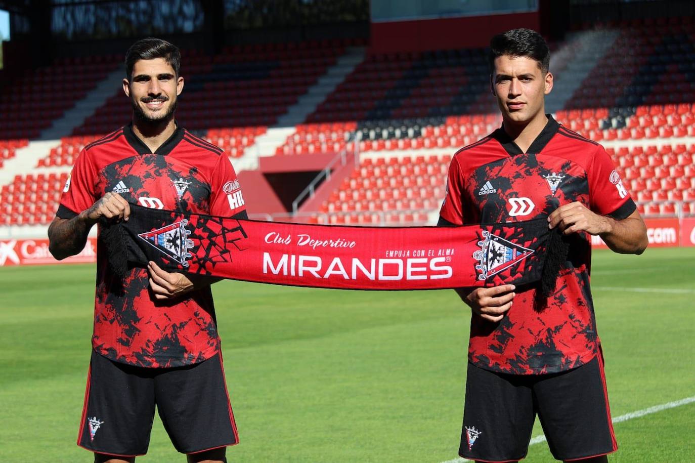 Juan Berrocal y Meseguer, que también suena para la UDA, cuando fueron presentados por el Mirandés. 