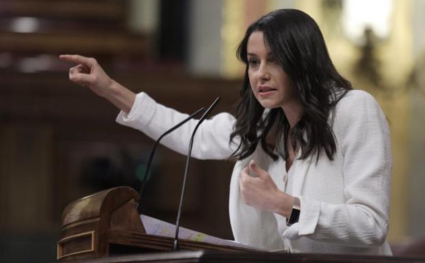 Arrimadas: «La firme voluntad de Cs es recuperar el acuerdo de gobierno con el PP en Granada»