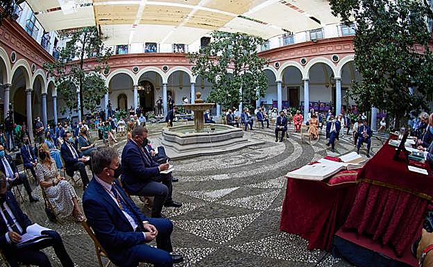 Imagen. El día del pleno de investidura del nuevo alcalde, minuto a minuto. 