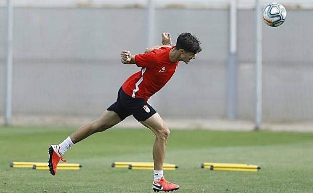Pepe entrenando con el primer equipo. 