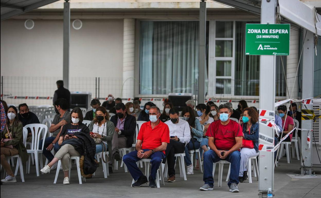 Vacunación masiva en Parque Norte. 