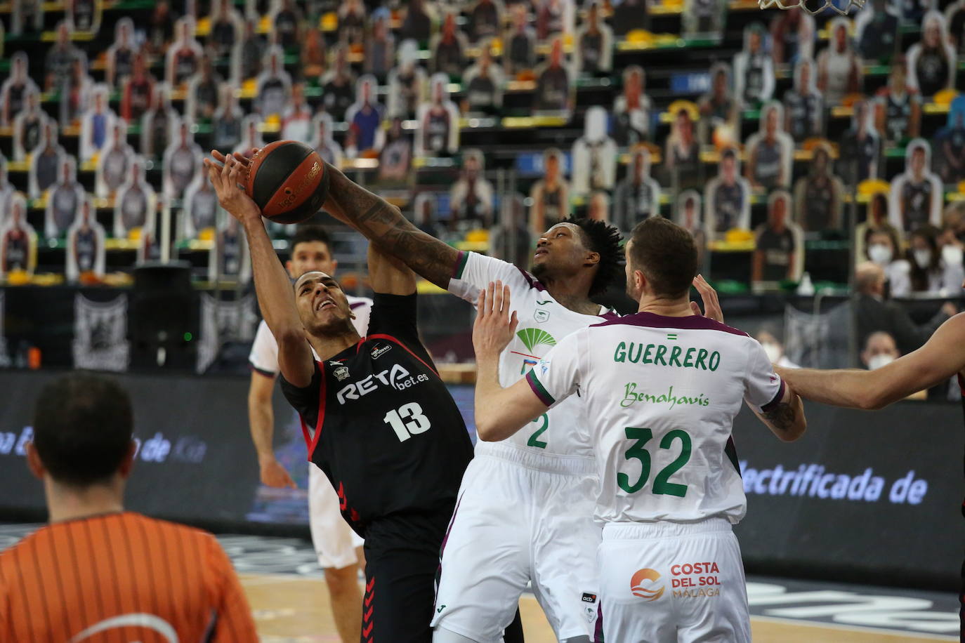 Felipe Dos Anjos, en un partido del Bilbao contra el Unicaja en la Liga Endesa.