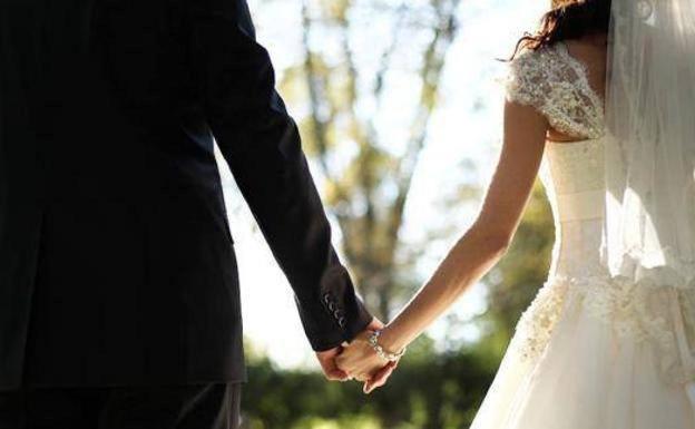 ¿Afectan las nuevas restricciones a las bodas y comuniones de este fin de semana en Andalucía?