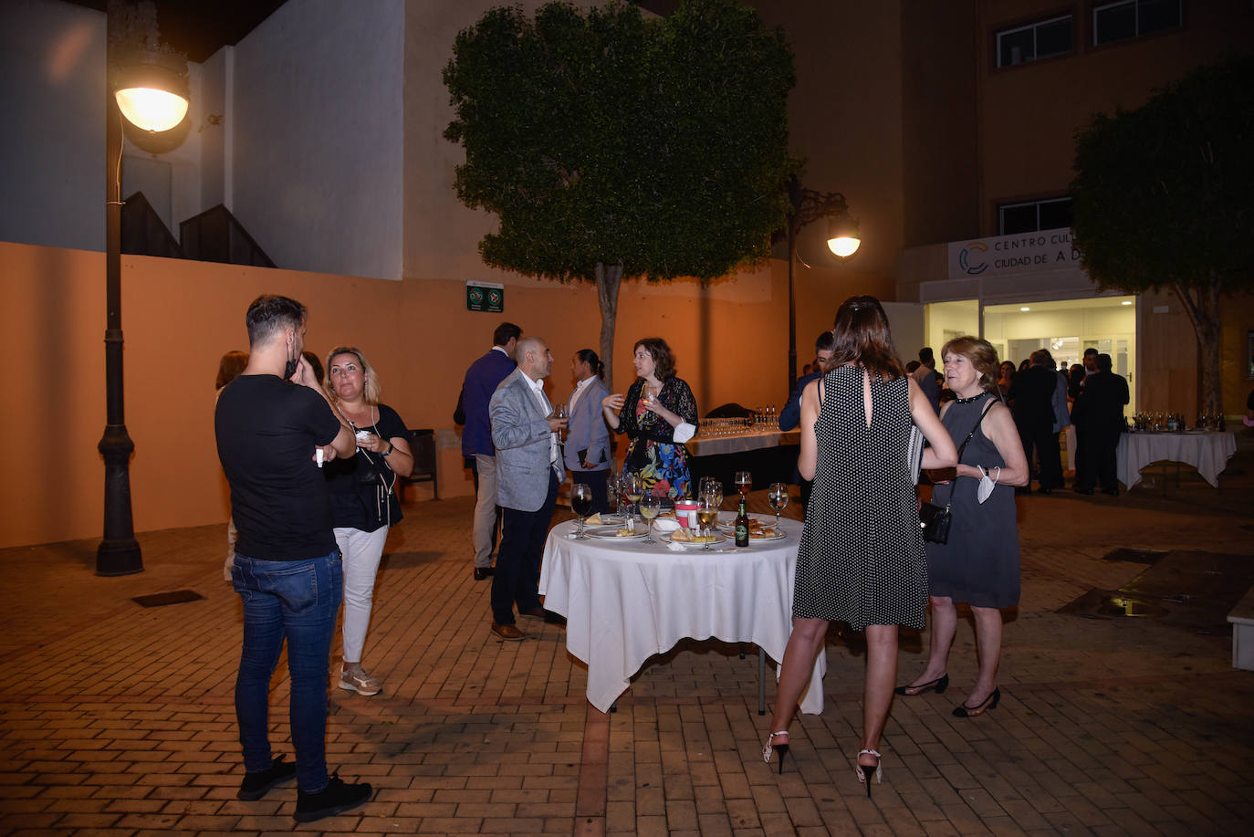 El Centro Cultural de Adra acogió este jueves una gala en la que se puso en valor al sector agroalimentario de la provincia de Almería