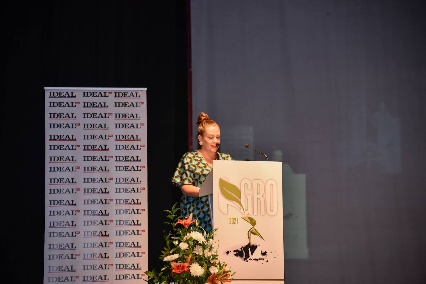 El Centro Cultural de Adra acogió este jueves una gala en la que se puso en valor al sector agroalimentario de la provincia de Almería