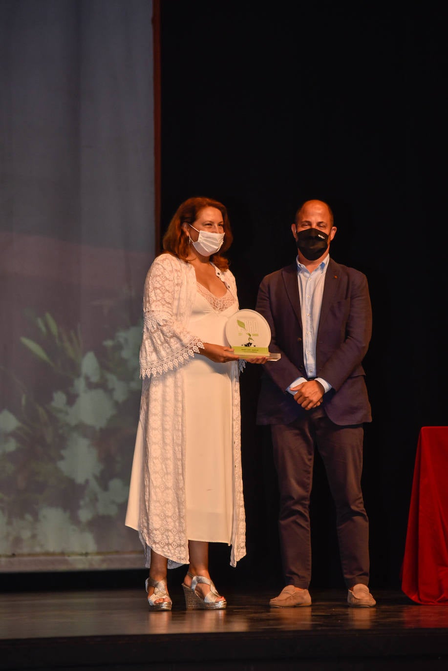 El Centro Cultural de Adra acogió este jueves una gala en la que se puso en valor al sector agroalimentario de la provincia de Almería