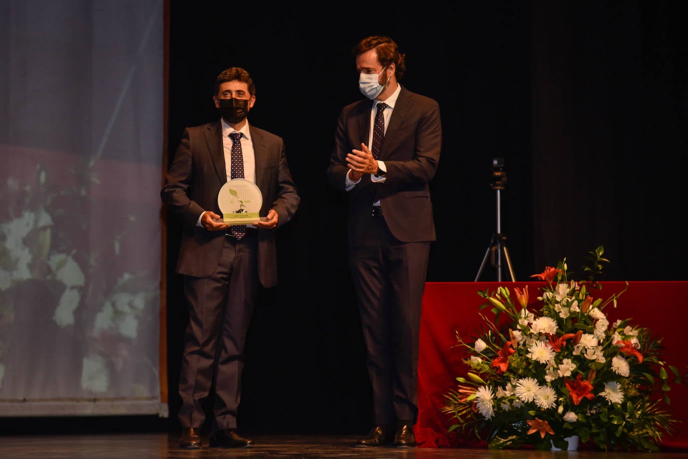 El Centro Cultural de Adra acogió este jueves una gala en la que se puso en valor al sector agroalimentario de la provincia de Almería