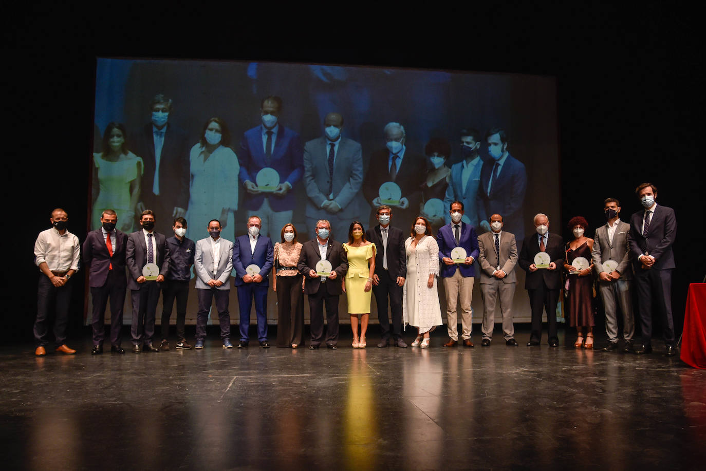 El Centro Cultural de Adra acogió este jueves una gala en la que se puso en valor al sector agroalimentario de la provincia de Almería