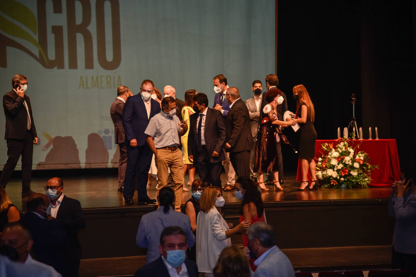 El Centro Cultural de Adra acogió este jueves una gala en la que se puso en valor al sector agroalimentario de la provincia de Almería
