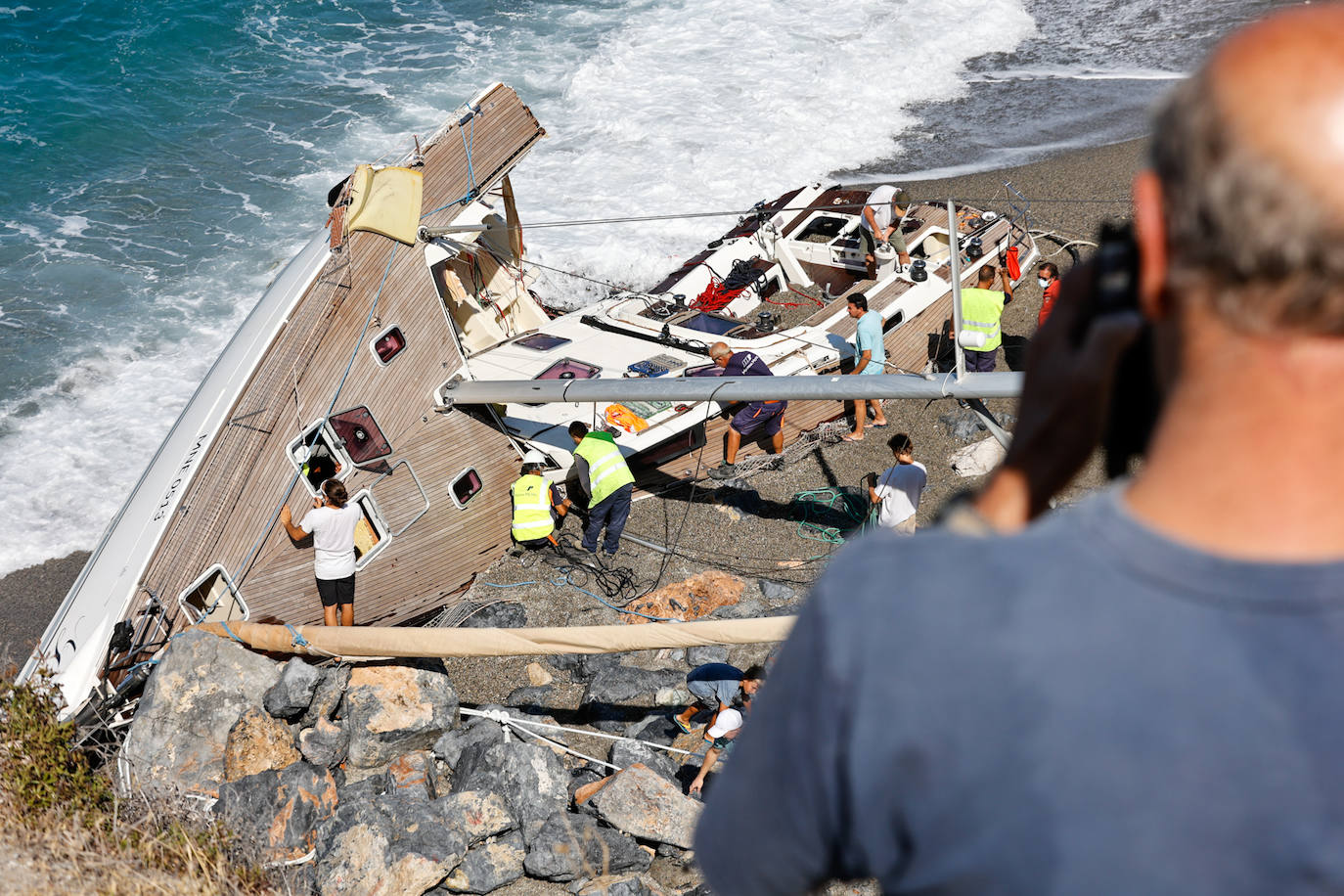Así ha quedado la embarcación tras la pasada noche