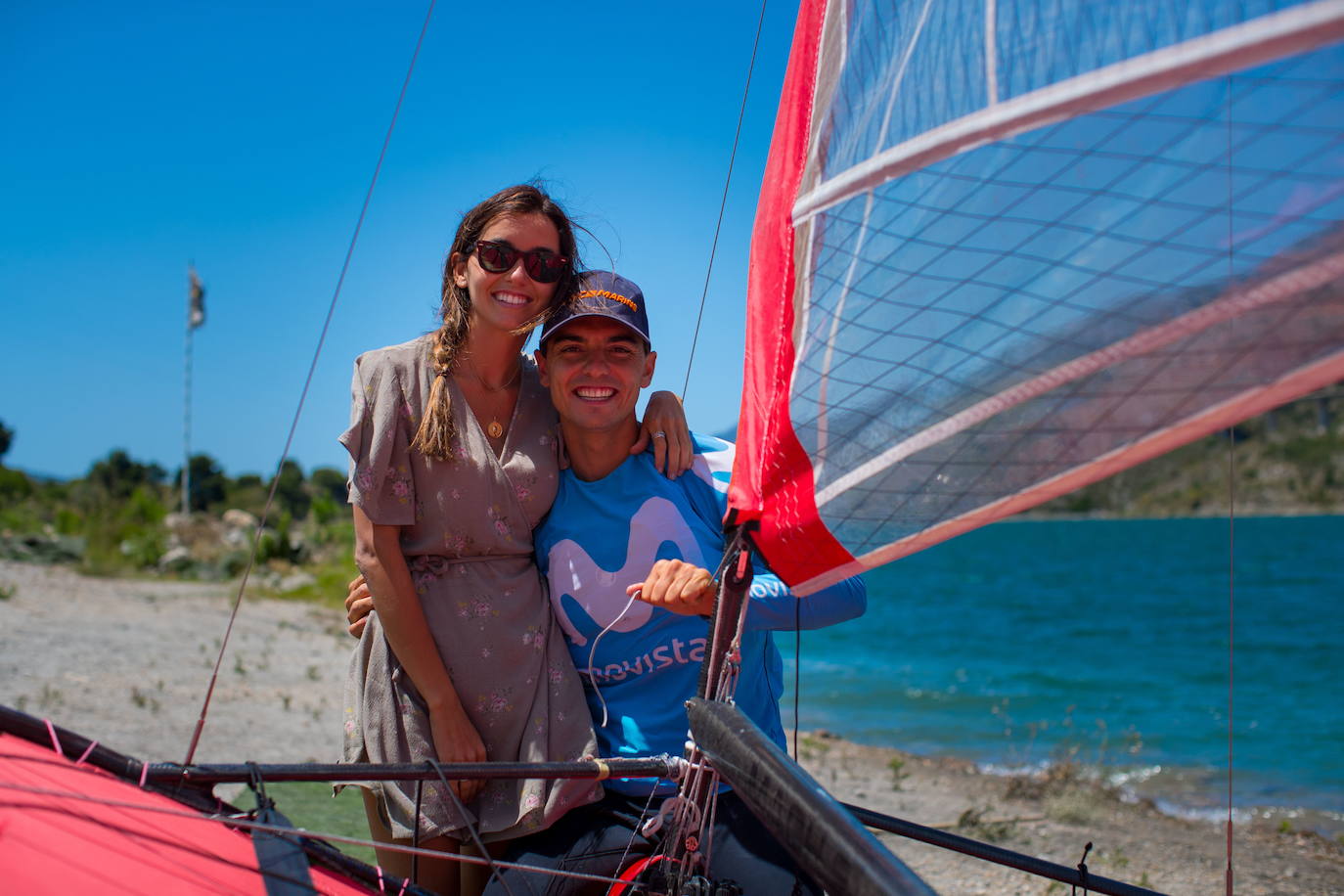 Xammar, junto a su novia granadina Carmen Dávila. 