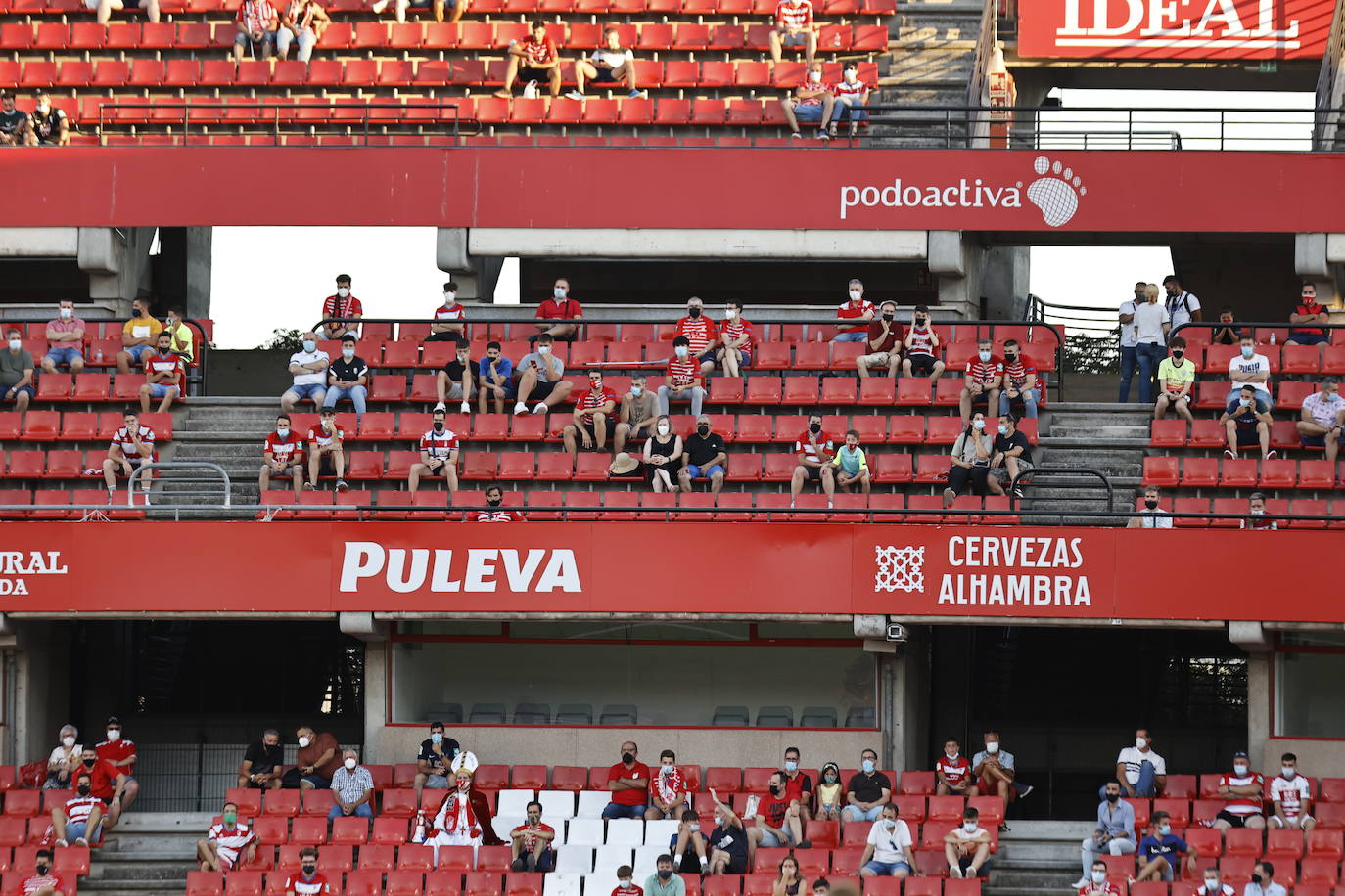 La afición vuelve a disfrutar de los partidos del Granada CF