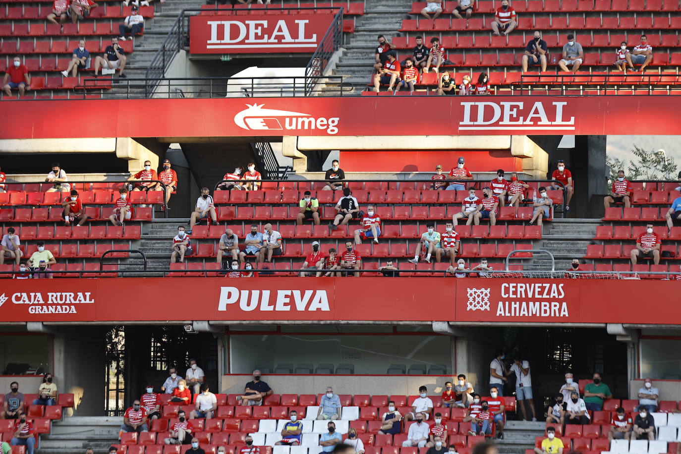 La afición vuelve a disfrutar de los partidos del Granada CF