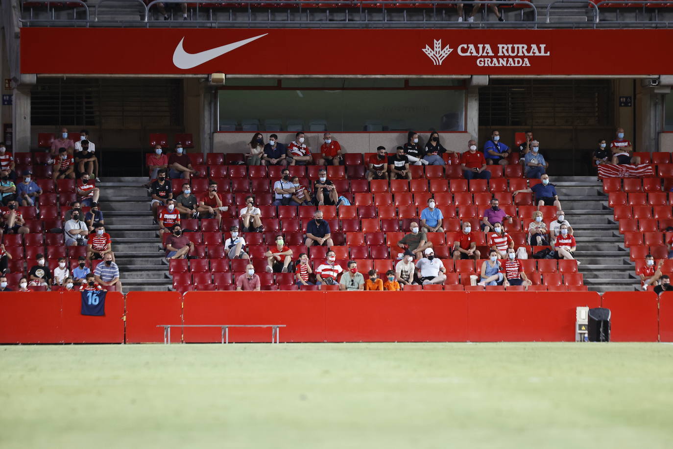 La afición vuelve a disfrutar de los partidos del Granada CF