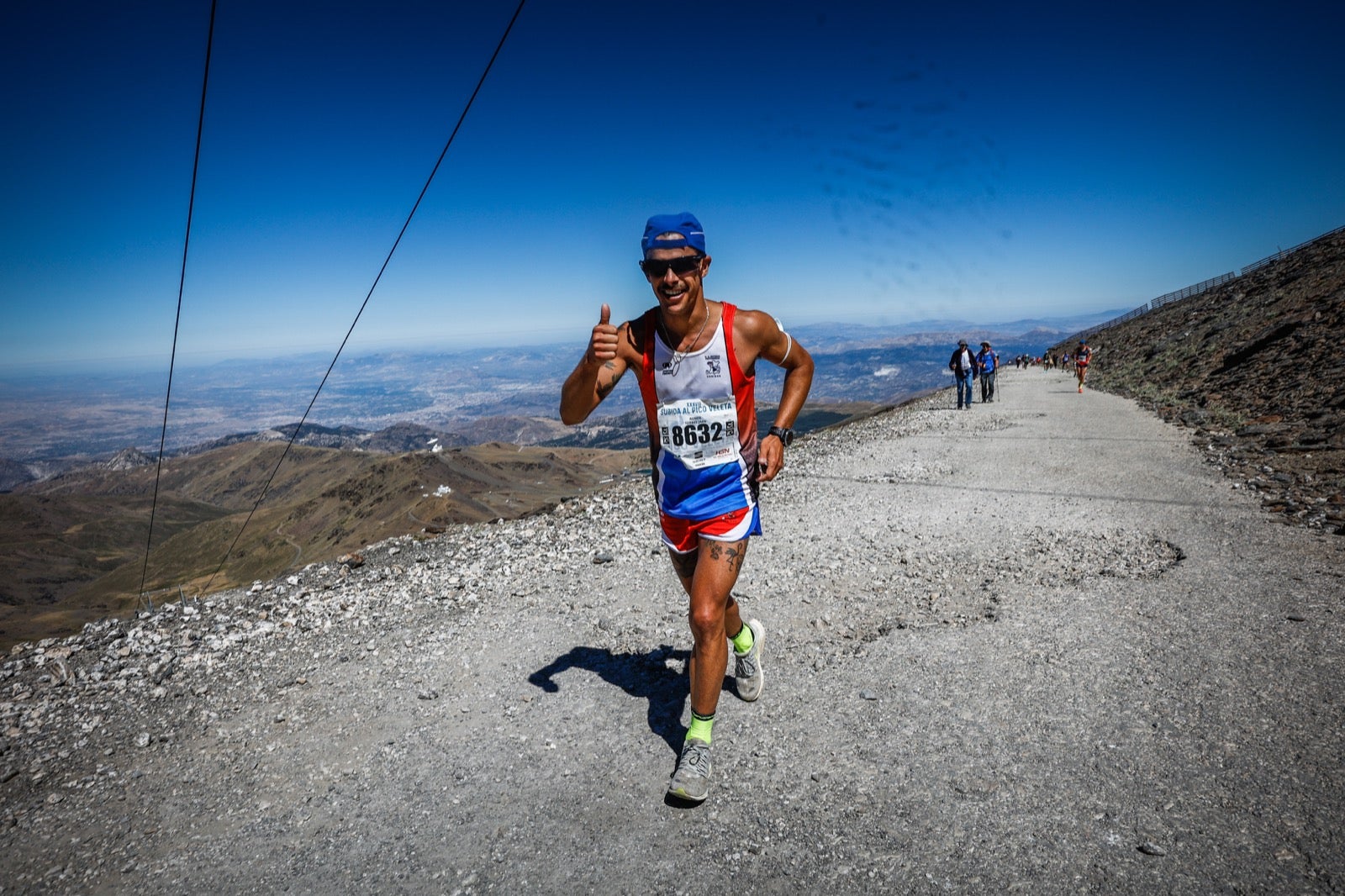 Los corredores han recorrido los 48,7 kilómetros entre Granada y el Veleta en la más emblemática carrera del calendario deportivo del verano en Sierra Nevada