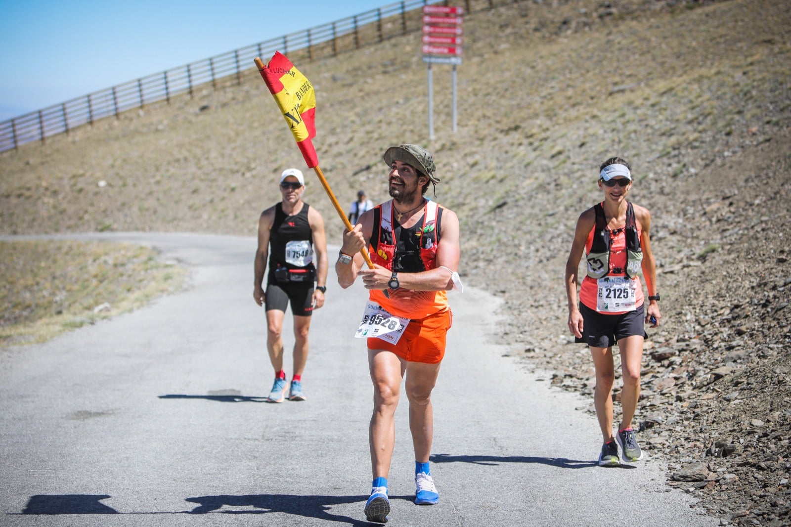 Los corredores han recorrido los 48,7 kilómetros entre Granada y el Veleta en la más emblemática carrera del calendario deportivo del verano en Sierra Nevada