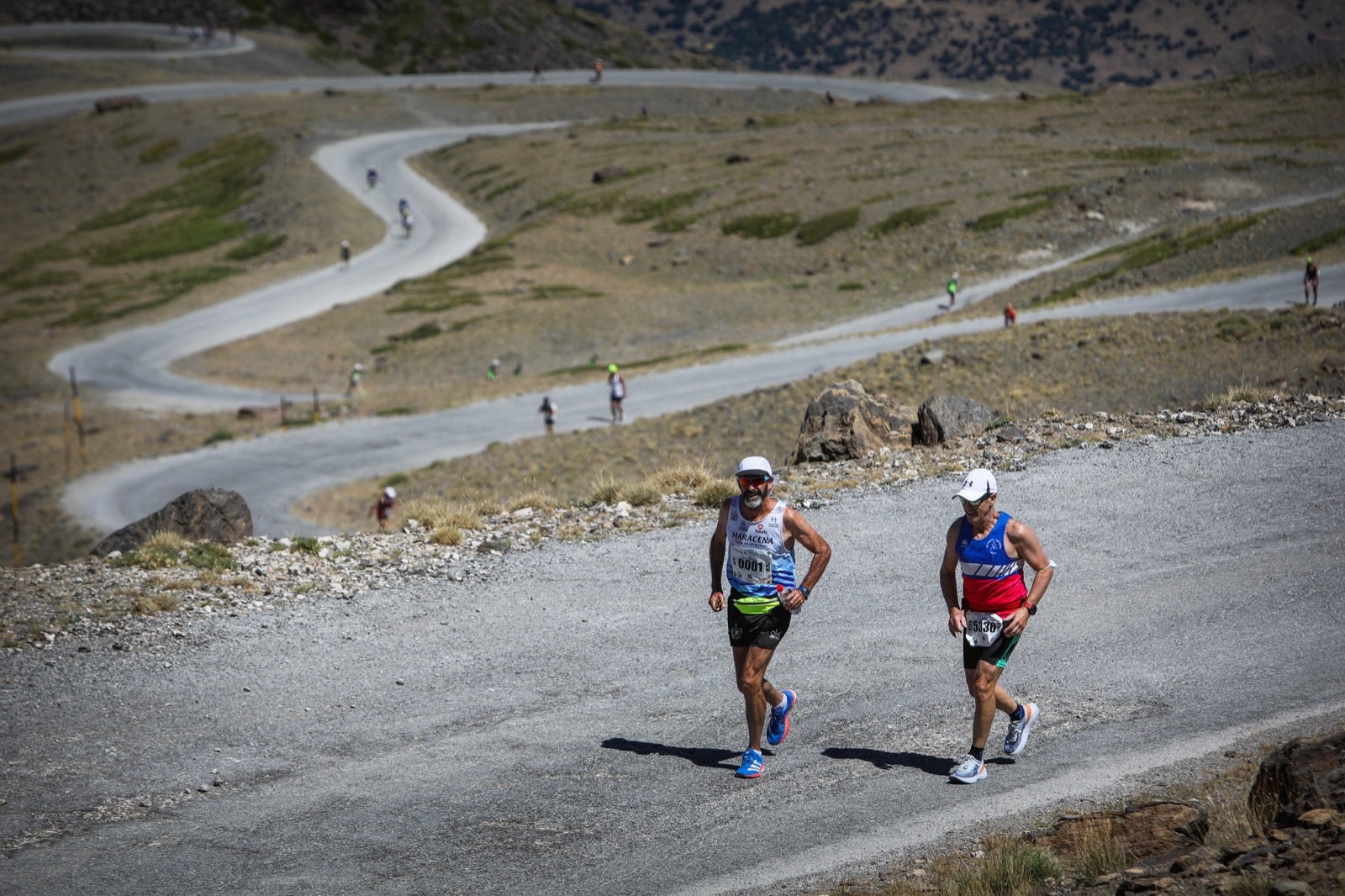 Los corredores han recorrido los 48,7 kilómetros entre Granada y el Veleta en la más emblemática carrera del calendario deportivo del verano en Sierra Nevada