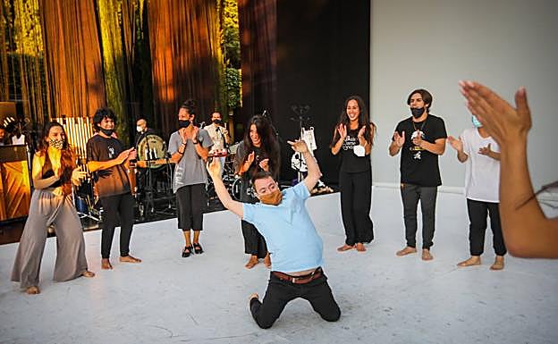 Ismail Vozmediano, durante su actaución.
