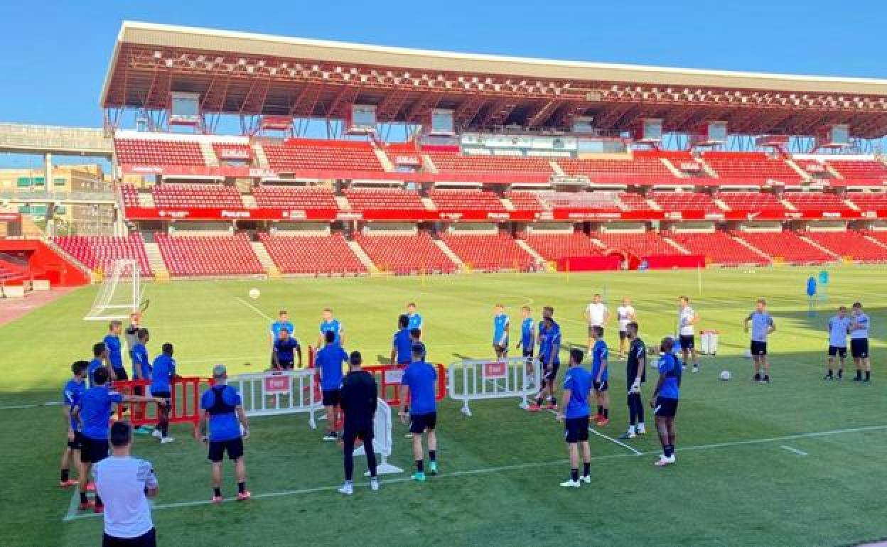 Entrenamiento del Granada en Los Cármenes. 