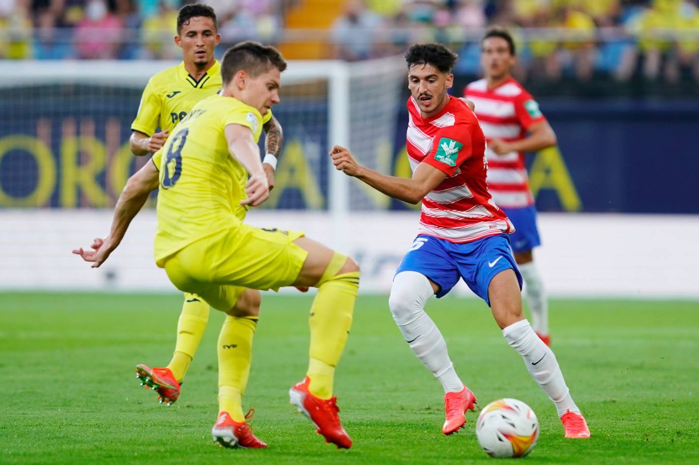 Fotos: Las mejores imágenes del encuentro entre el Villareal y el Granada