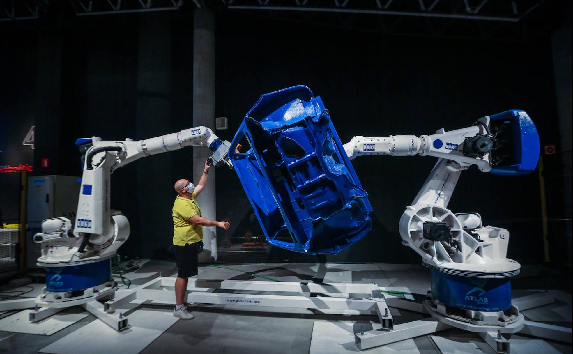 energía bronce Facturable Los robots 'colonizan' Granada | Ideal