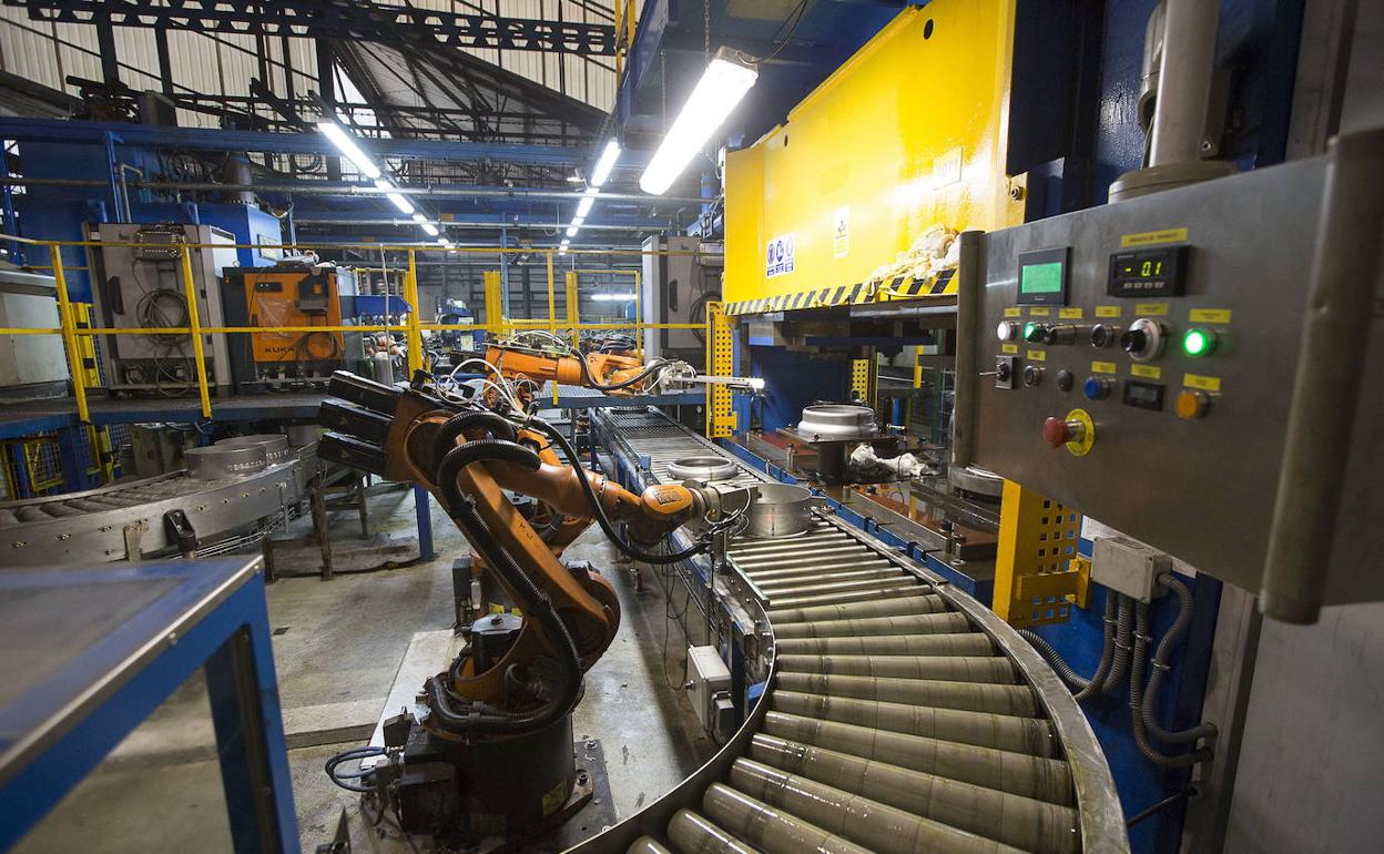 Una cadena de montaje de la empresa granadina Portinox, en una imagen de archivo. 