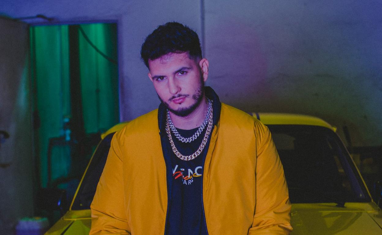 El conocido artista Omar Montes