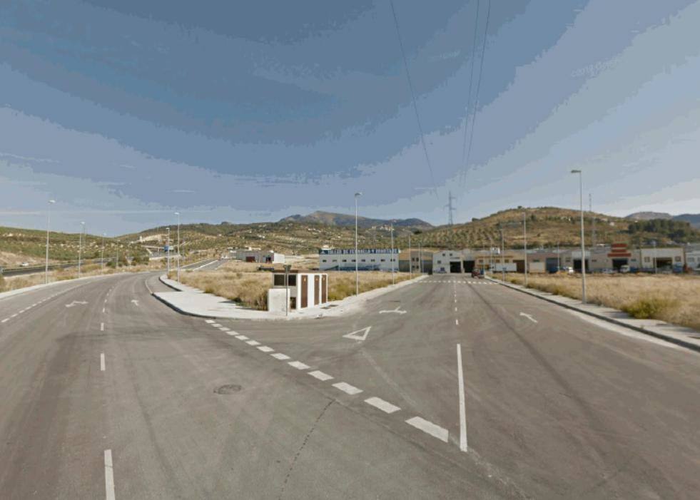 Una de las parcelas que ha puesto a la venta Adif en la localidad de Torredelcampo. 
