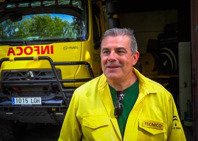 Imagen secundaria 1 - El personal del Infoca trabaja entre la adrenalina y la rapidez.