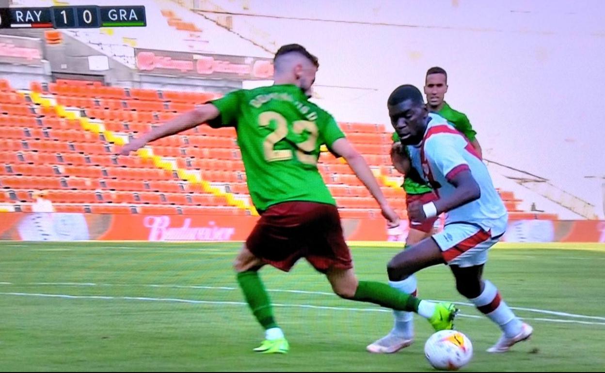 Gil Manzano acertó en el penalti que pitó a favor del Rayo