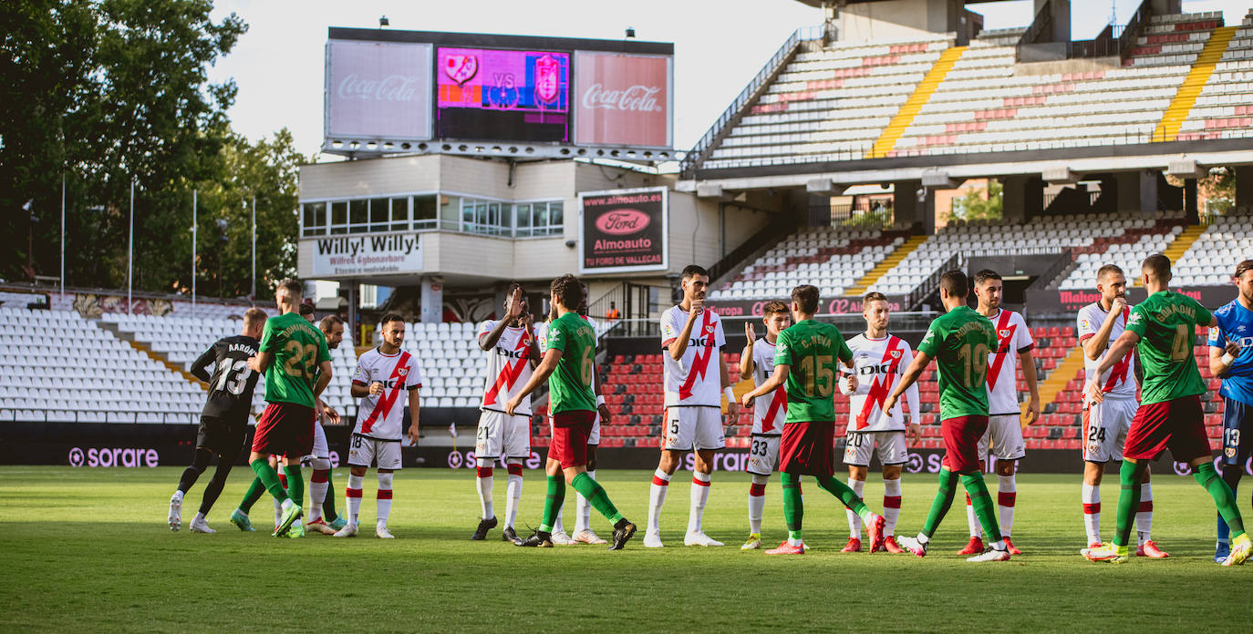 Lance del partido disputado en el estadio vallecano entre el Rayo y el Granada.