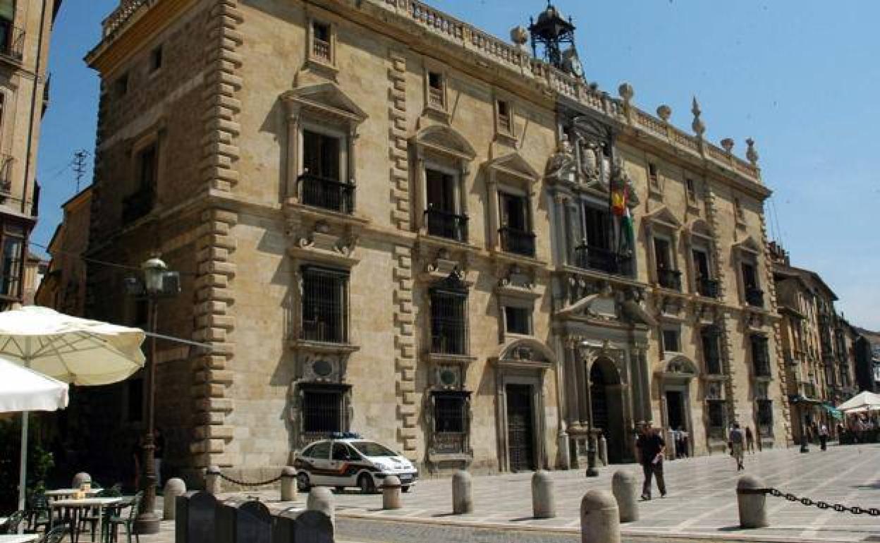 Fachada de la Real Chancillería.