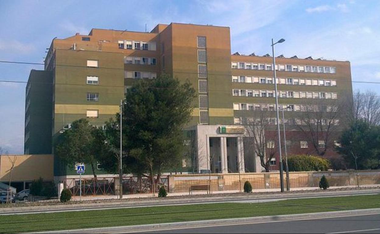 El herido se encuentra en el Hospital Neurotraumatológico de Jaén. 