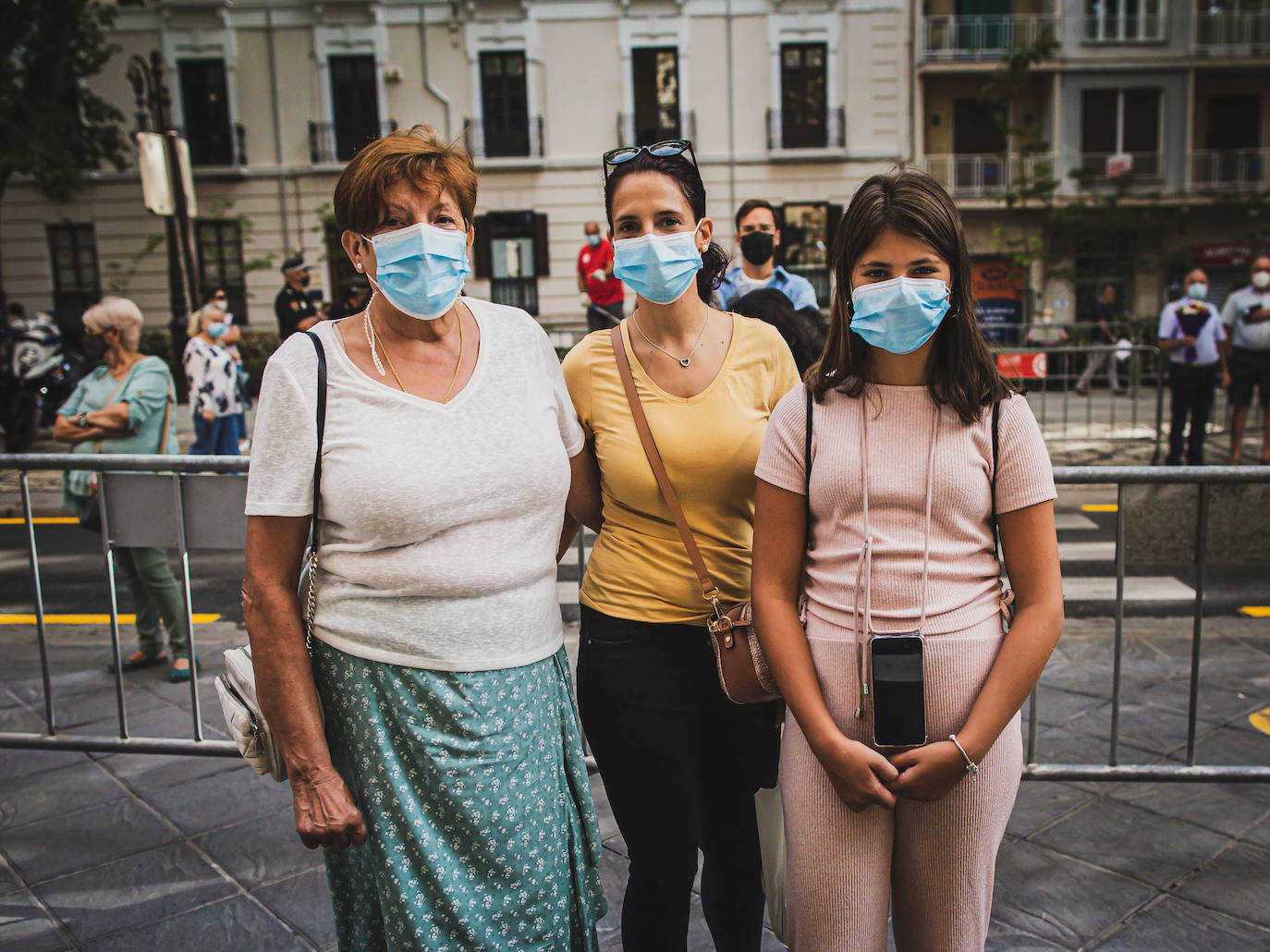 La ofrenda floral a la patrona de la ciudad regresa para celebrar su 40º aniversario, con una imagen que dista de la de otros años, pero que se asemeja a la que dejaba antes de la pandemia