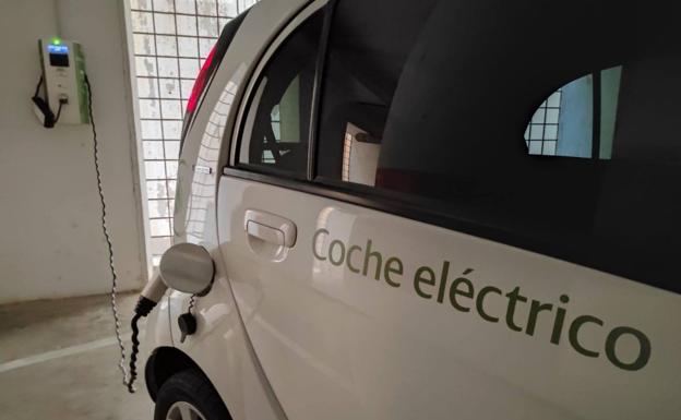 Nuevas ayudas para comprar un coche eléctrico en Andalucía: cuánto dan y requisitos para solicitarlas