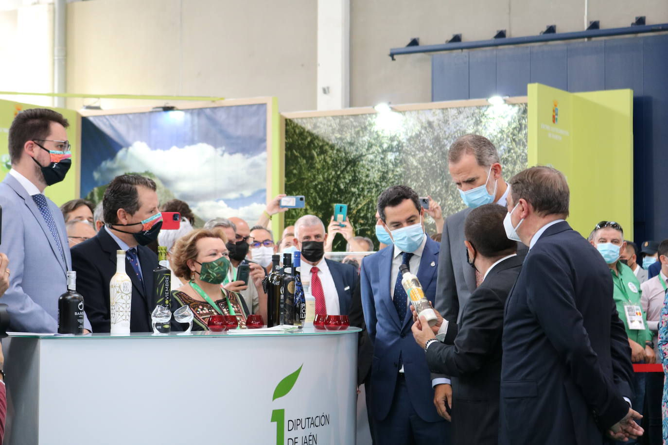 Primer día de Expoliva, marcado por la visita del Rey