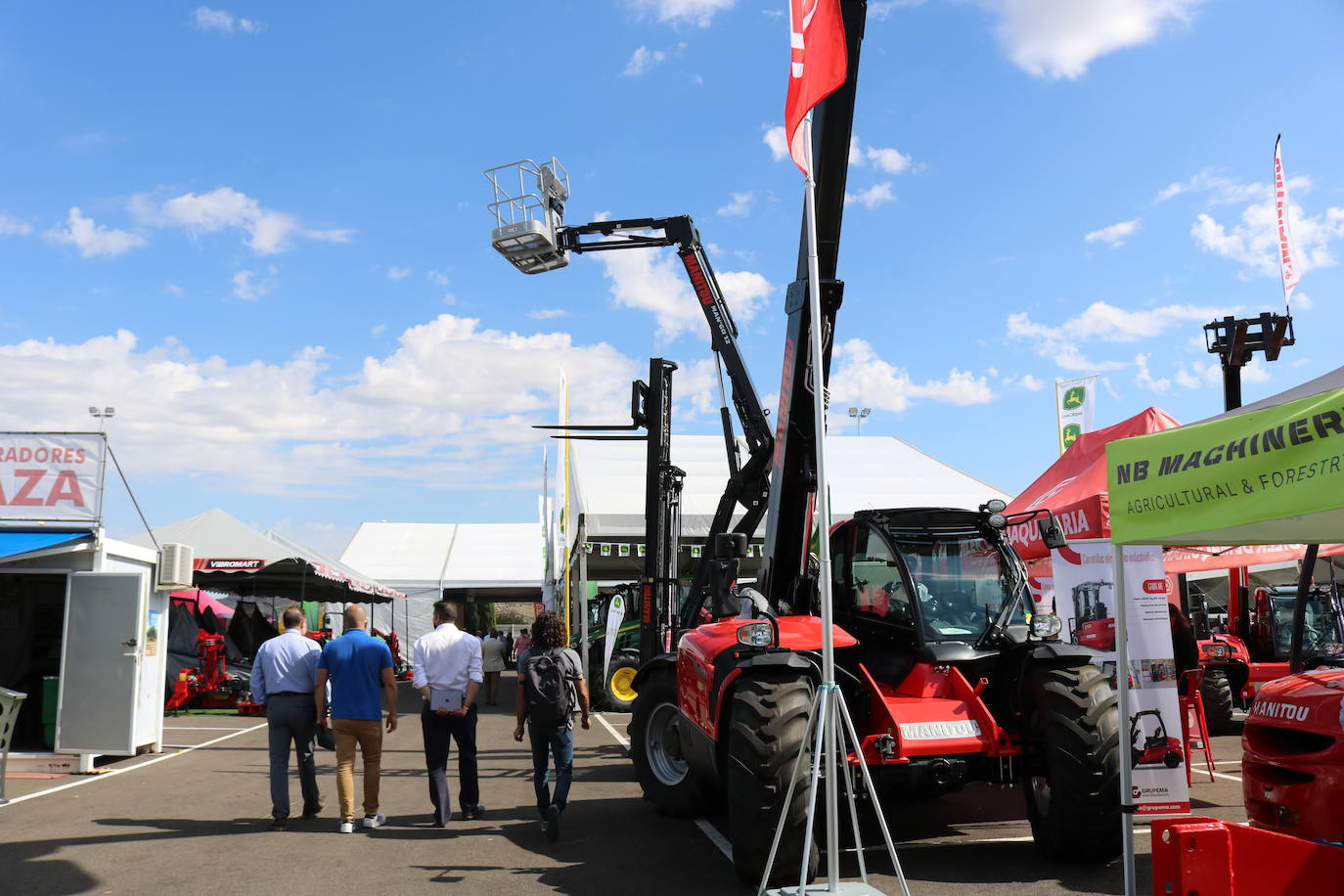 Primer día de Expoliva, marcado por la visita del Rey