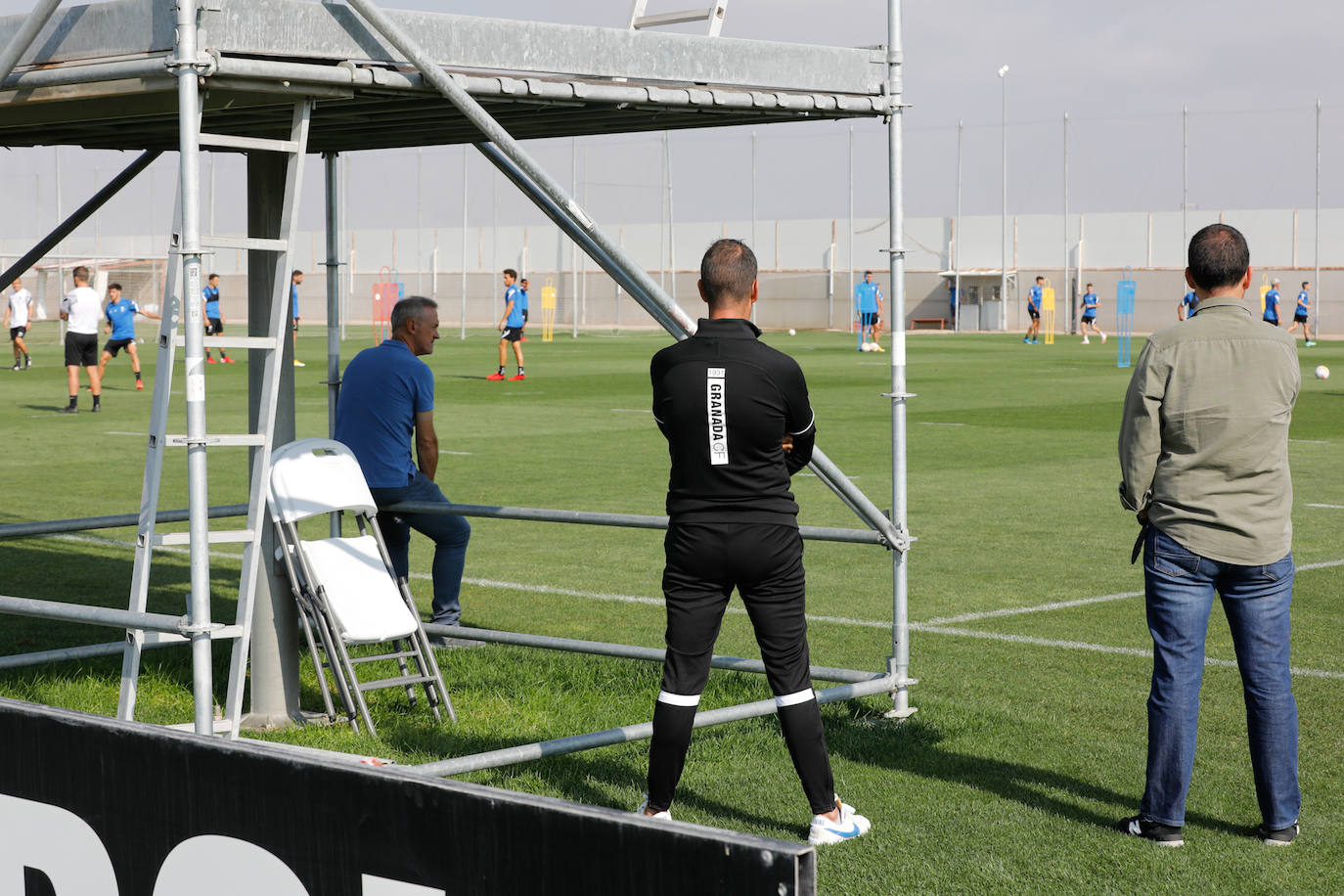 Entrenamiento del Granada este sábado.