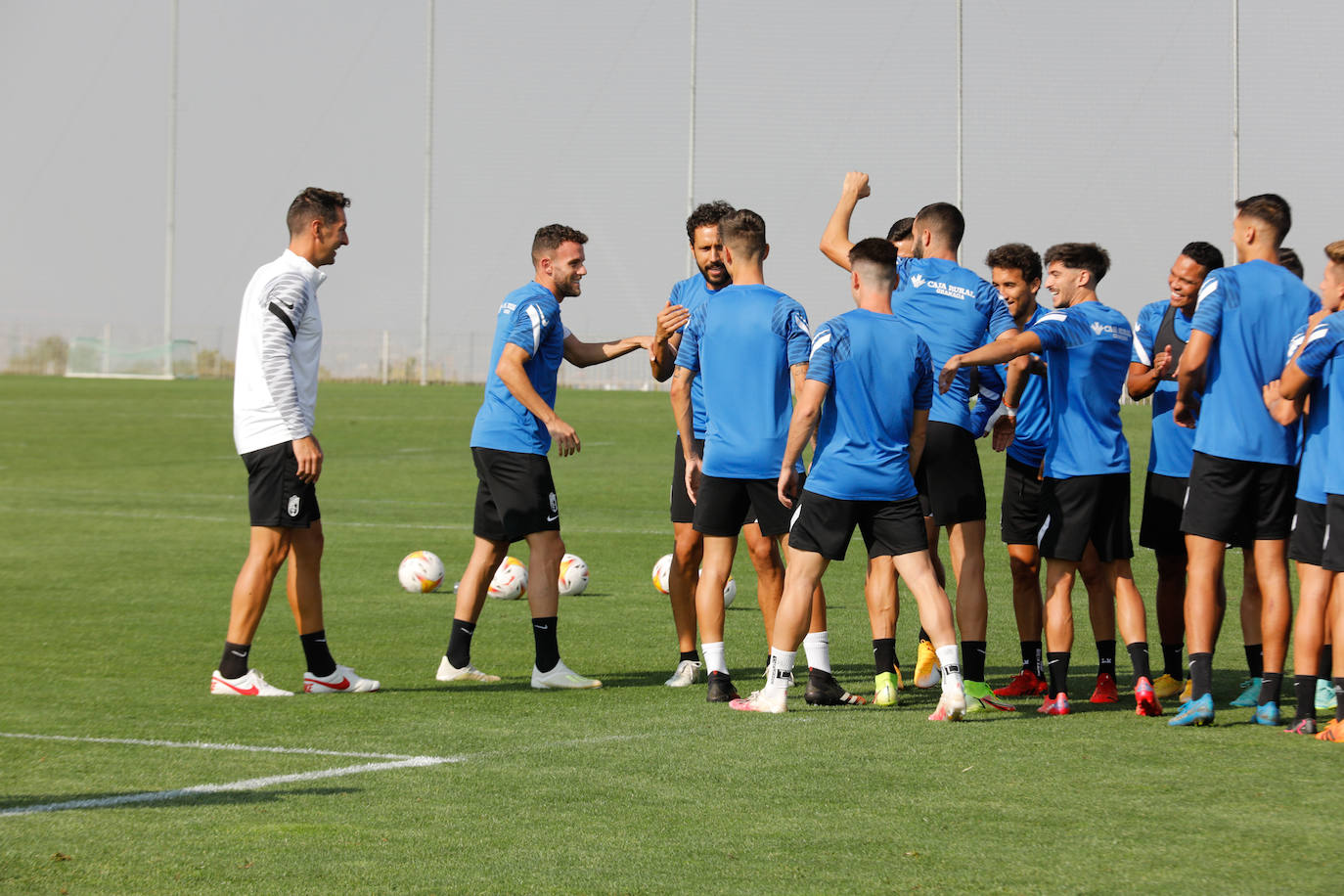 Entrenamiento del Granada este sábado.