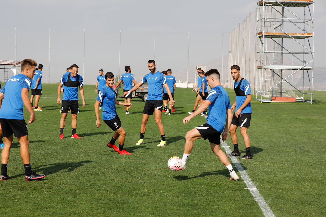 Entrenamiento del Granada este sábado.