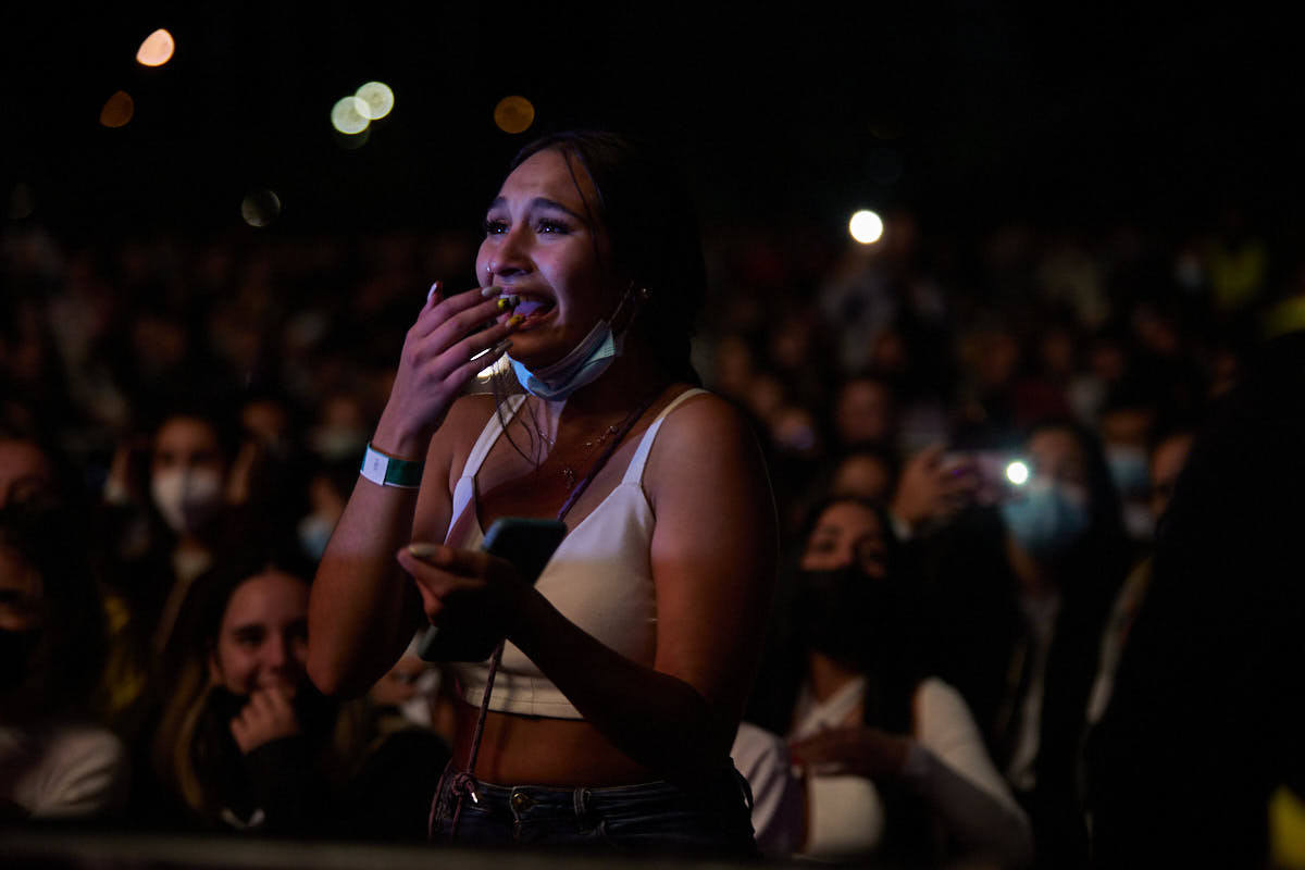 El concierto tuvo lugar en el aparcamiento exterior del Centro Comercial Nevada Shopping.