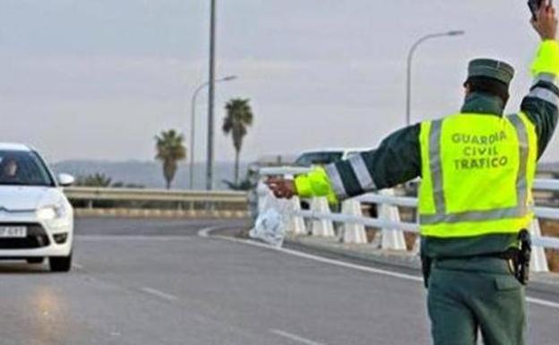 Guardia Civil dirección de tráfico.