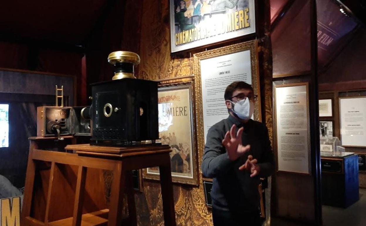 Presentación de la exposición en la calle Roldán y Marín. 