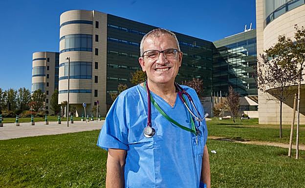 El jefe de la UCI-Cardiología, José Manuel Soto Blanco