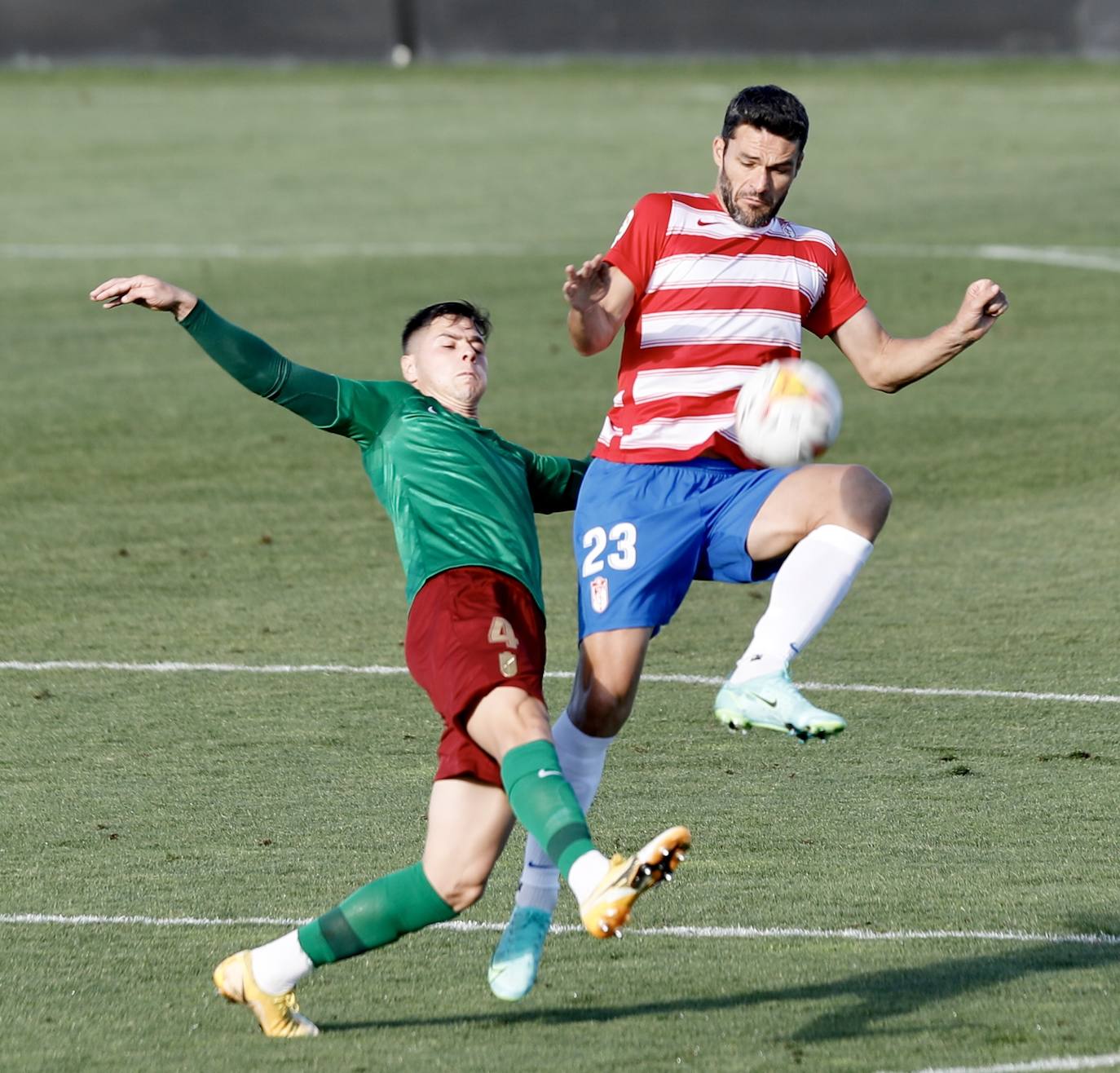 Partido amistoso entre el Granada y el Rercreativo